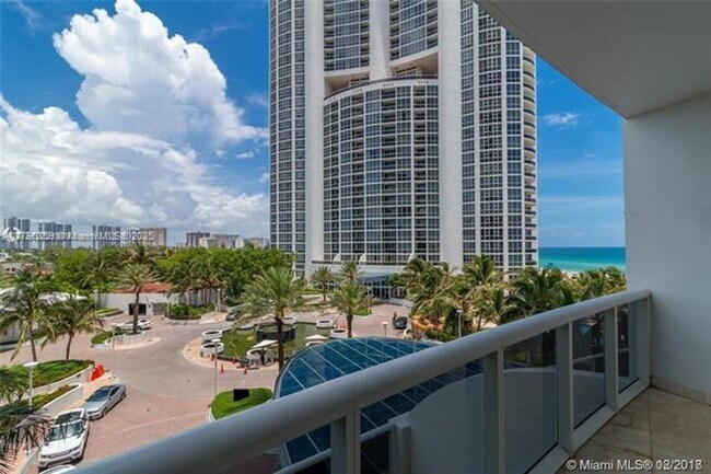 Building Photo - 18101 Collins Ave