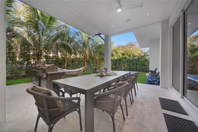 Building Photo - 6901 Veronese St