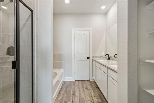 Building Photo - 609 Harbor Oaks Dr