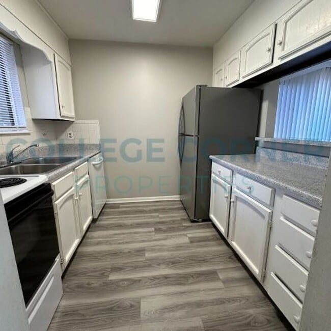 Building Photo - 130 Cedar Cove Ln
