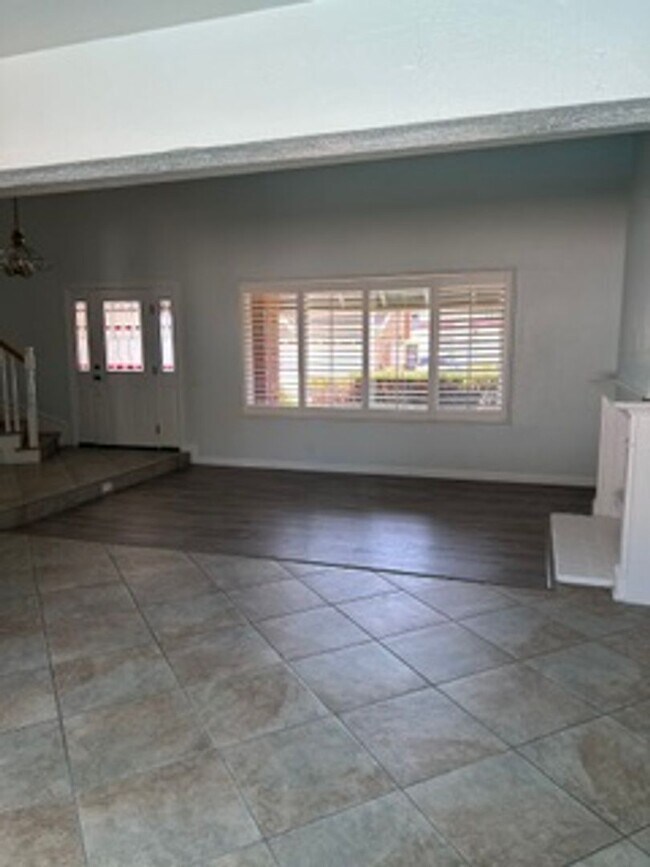Building Photo - Spacious 4BR Home with Gated Pool, Chef’s Kitchen & 3-Car Garage