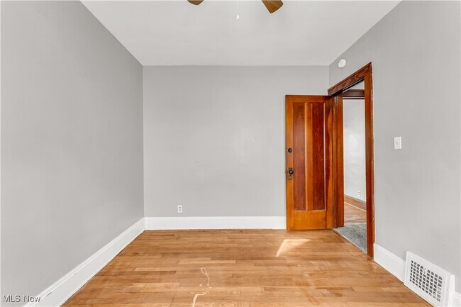 Building Photo - 5019 E 113th St