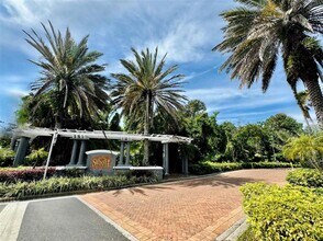 Building Photo - 4348 S Kirkman Rd