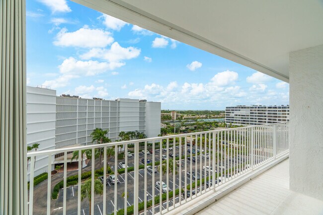 Building Photo - 3580 S Ocean Blvd