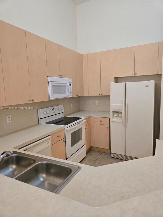 Building Photo - 1158 NE 32nd Ave