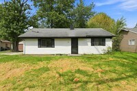 Building Photo - 528 Courtney Dr