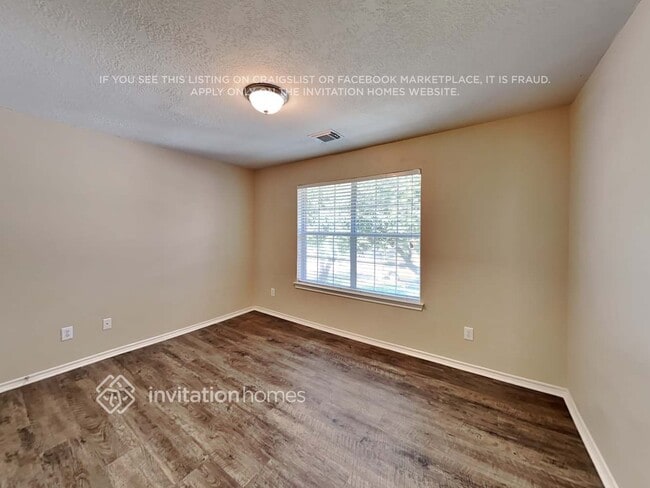 Building Photo - 308 Glade Bridge Ln