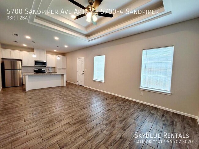 Building Photo - 5700 Sandpiper Ave
