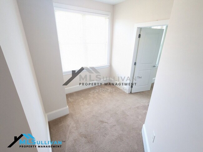 Building Photo - 375 Avett Dr
