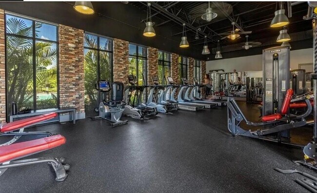 Building Photo - 450 Captiva Dr