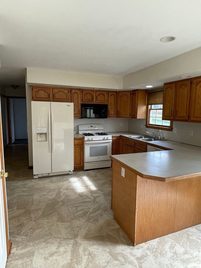 Building Photo - COMING SOON - Country Setting located betw...