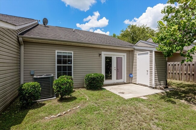 Building Photo - 2016 Caton Dr