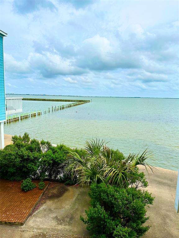 Building Photo - 500 Tiki Dr