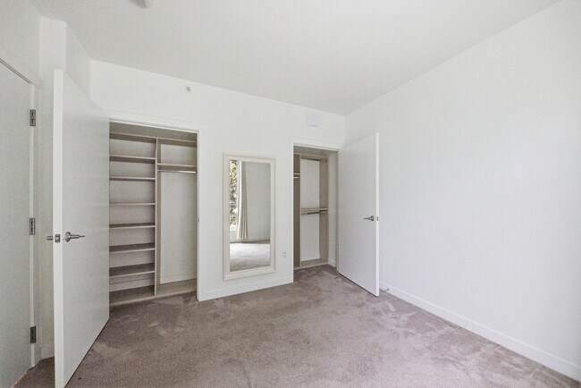 Building Photo - 1688 Pine St