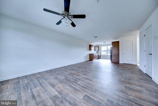 Building Photo - 88 Brookside Ave