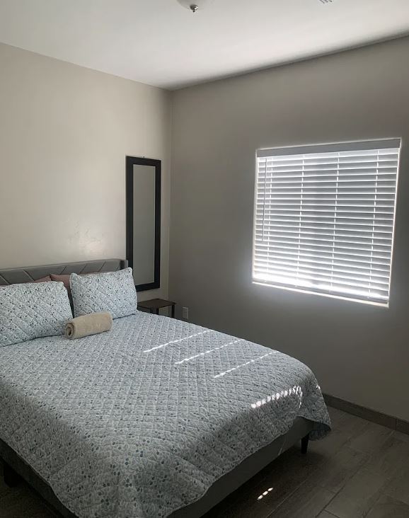 Building Photo - 803 N Van Alstine St