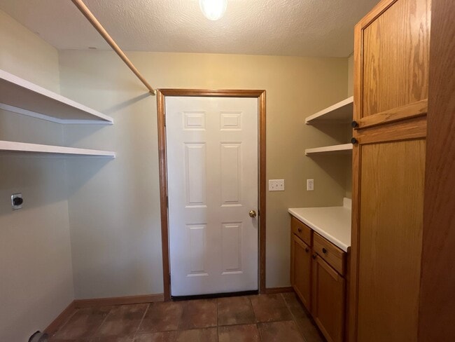 Building Photo - Sit Back, Relax. Your New home Awaits.