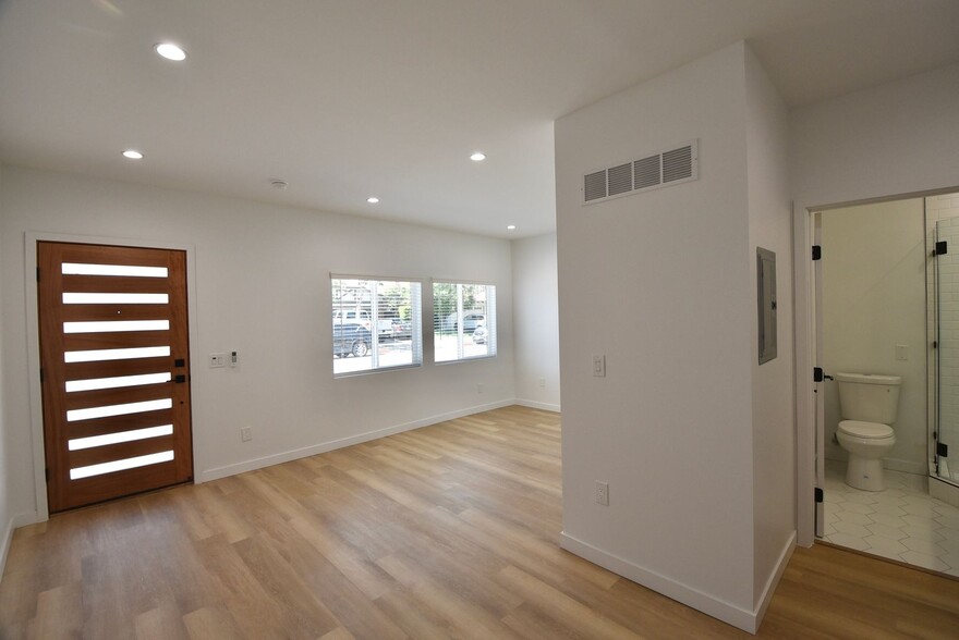 Building Photo - 2683 34th St