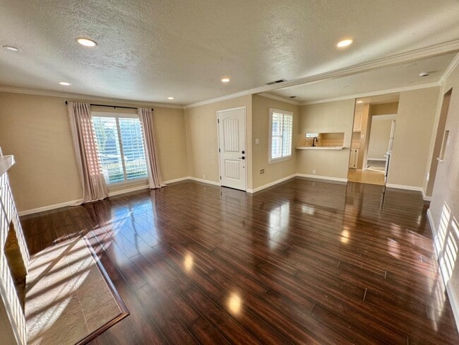 Building Photo - 1709 Guadalupe Ave