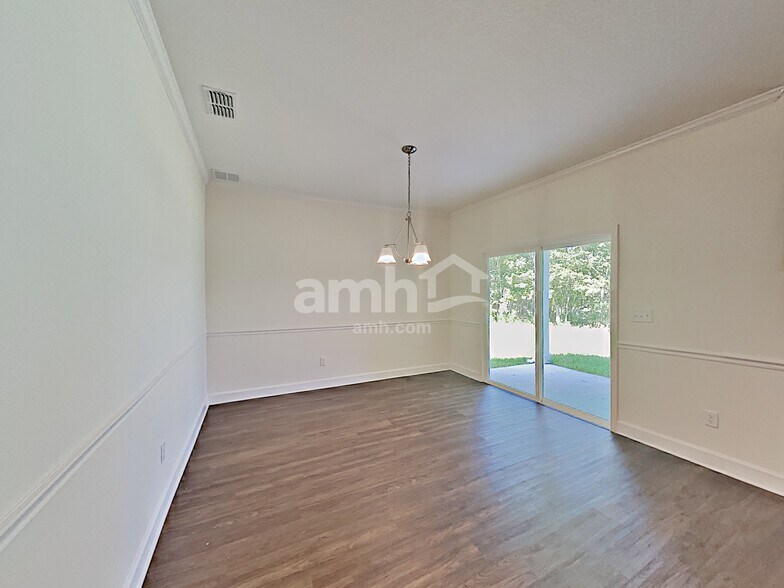 Building Photo - 3007 Creek Village Ln