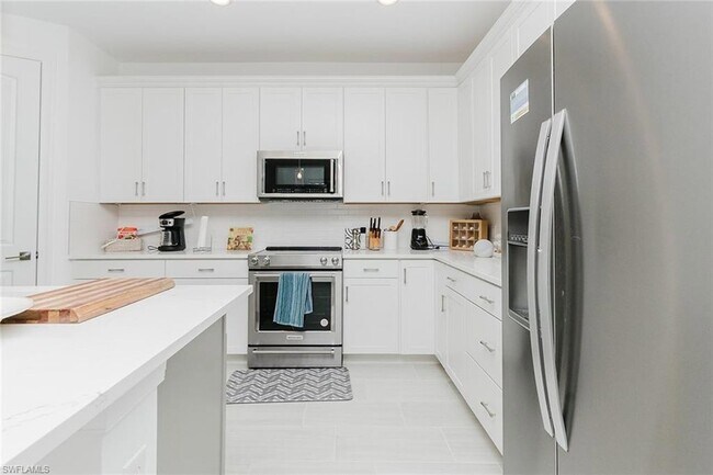 Building Photo - 5939 Gala Dr