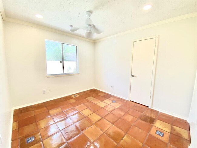 Building Photo - 22538 Market Square Ln