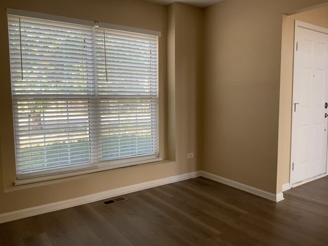 Building Photo - 1844 Courtwright Dr