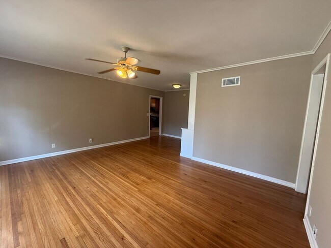 Building Photo - 3761 E 39th Pl