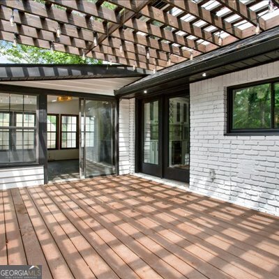 Building Photo - 3270 Brookview Dr