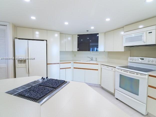 Building Photo - 300 Three Islands Boulevard