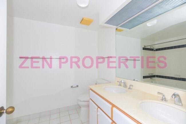 Building Photo - 3 bdrm/ 2.5 bath townhome for rent at Neho...
