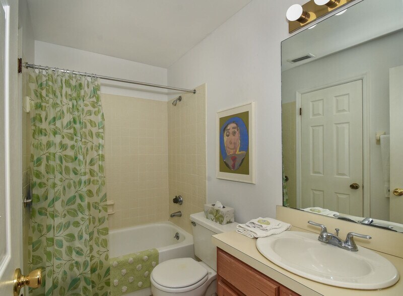 Building Photo - 884 Bay Breeze Wy