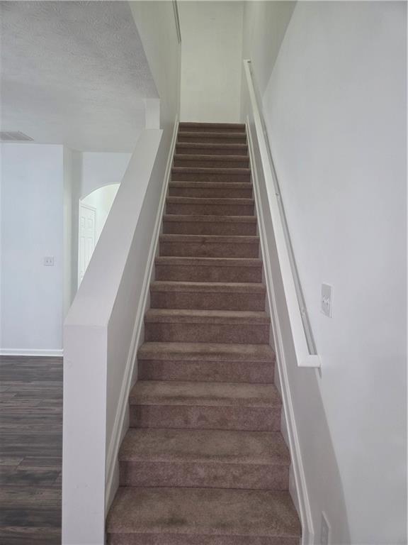 Building Photo - 2236 Dandridge Dr