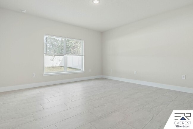 Building Photo - FULLY FENCED, LIKE NEW 3/2/2 IN DESIRABLE INDIAN TRAILS