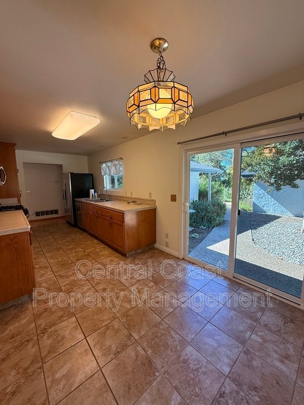 Building Photo - 17959 Berta Canyon Rd