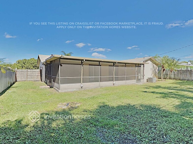 Building Photo - 7406 Overlook Dr