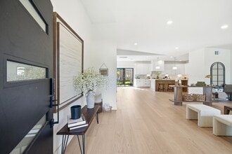 Building Photo - 10159 Brinwood Dr