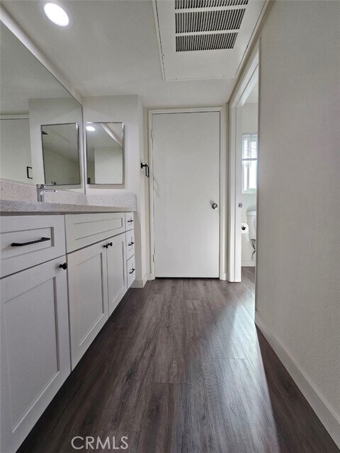 Building Photo - 1120 Nicklett Ave