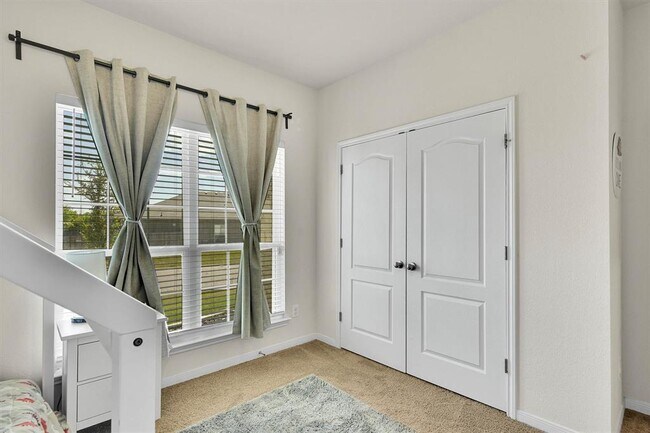 Building Photo - 632 Friar Tuck Dr