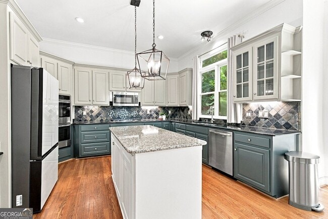 Building Photo - 5170 Deerlake Dr