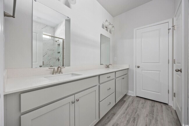 Building Photo - 7151 Shooting Star Way