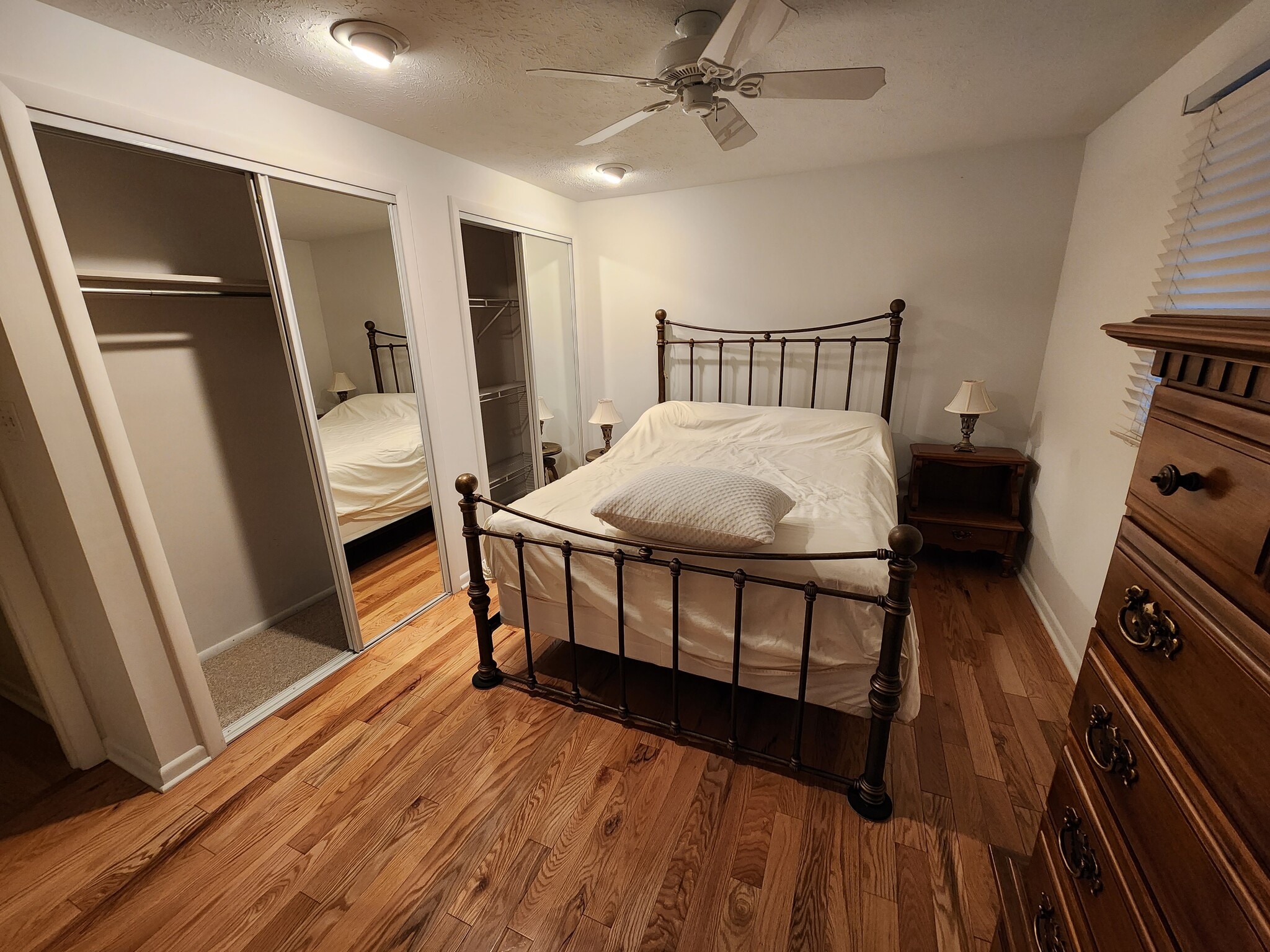 Third bedroom - 20311 Village Green Dr