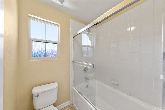 Building Photo - 1863 Hazel Ct