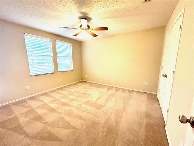 Building Photo - 3516 Clydesdale Dr