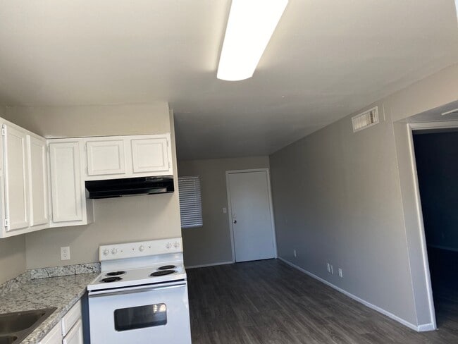 Floorplan - Devonshire Apartments