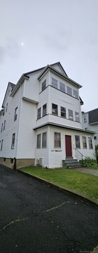 Building Photo - 71 Arnold St