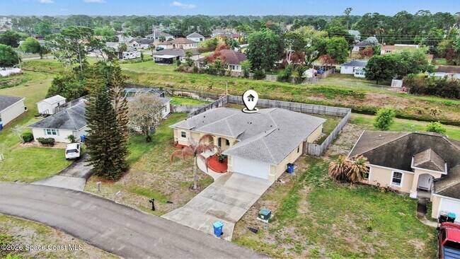 Building Photo - 992 Coquina St SE