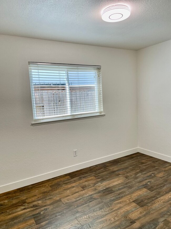 Building Photo - Remodeled