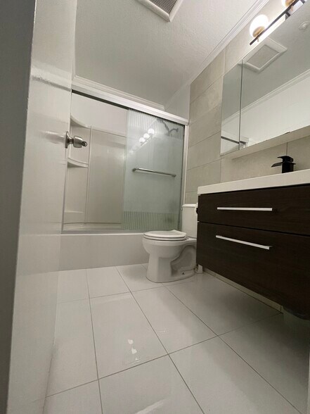 Bathroom 2 - 1310 Ridge Ct