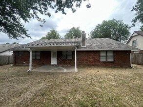Building Photo - 7918 E 77th St